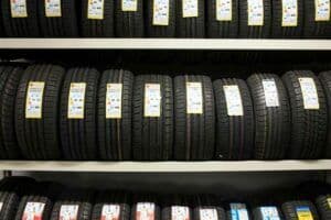 Quel pneu pour ma voiture : 5 choses à savoir !